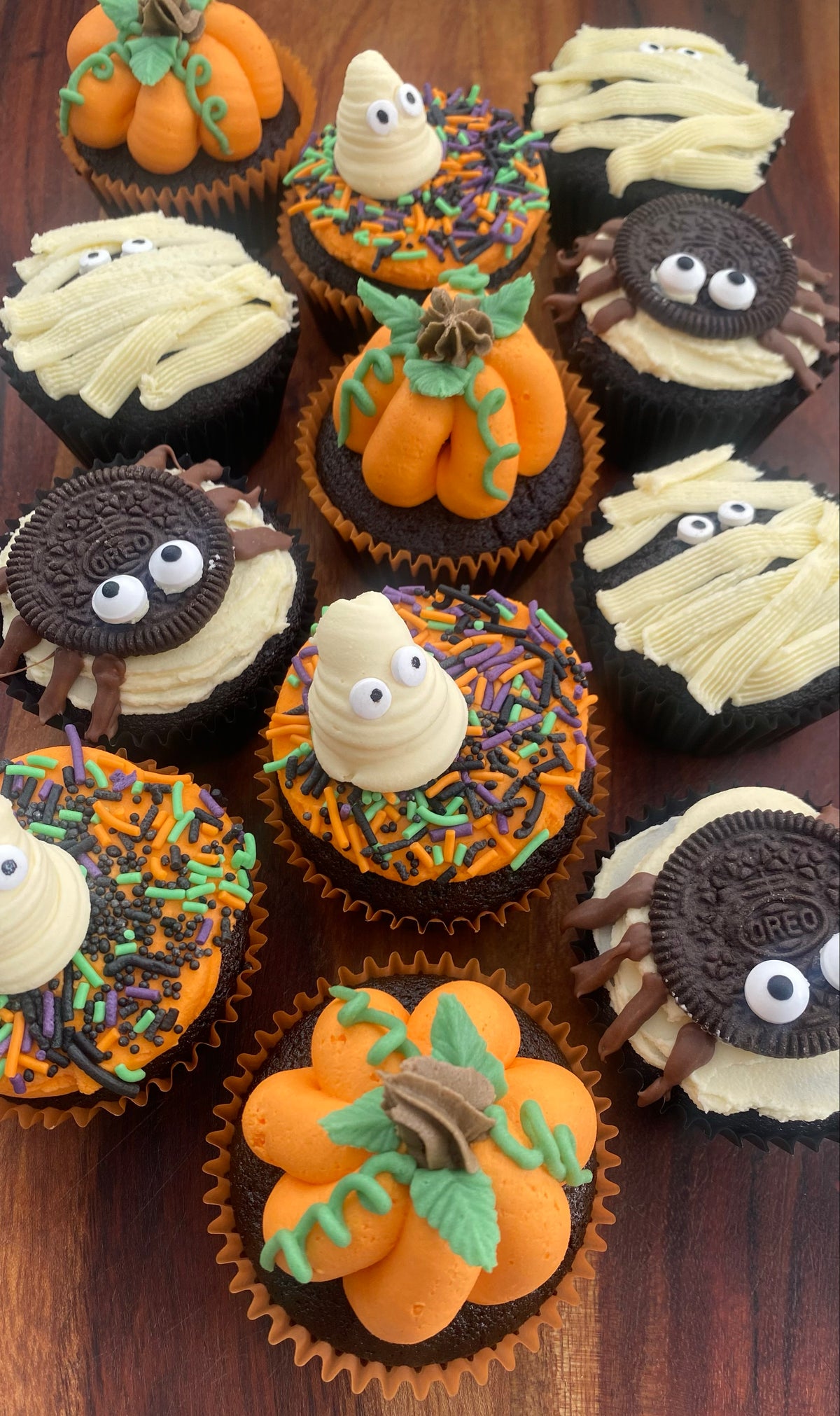 HALLOWEEN Boxed Cupcakes - 4